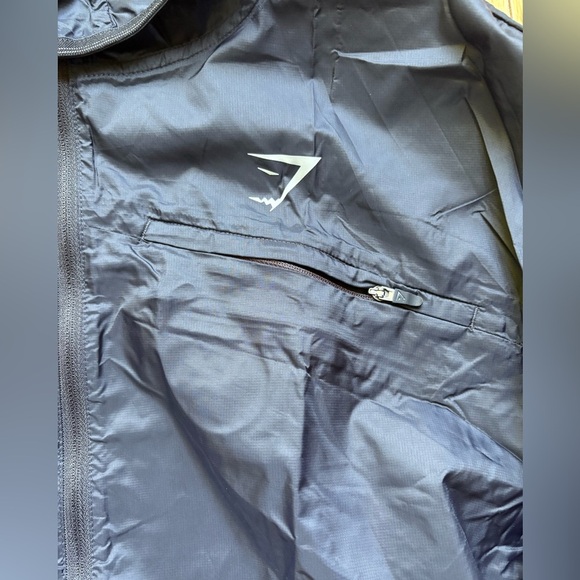 Gymshark windbreaker - Picture 3 of 10